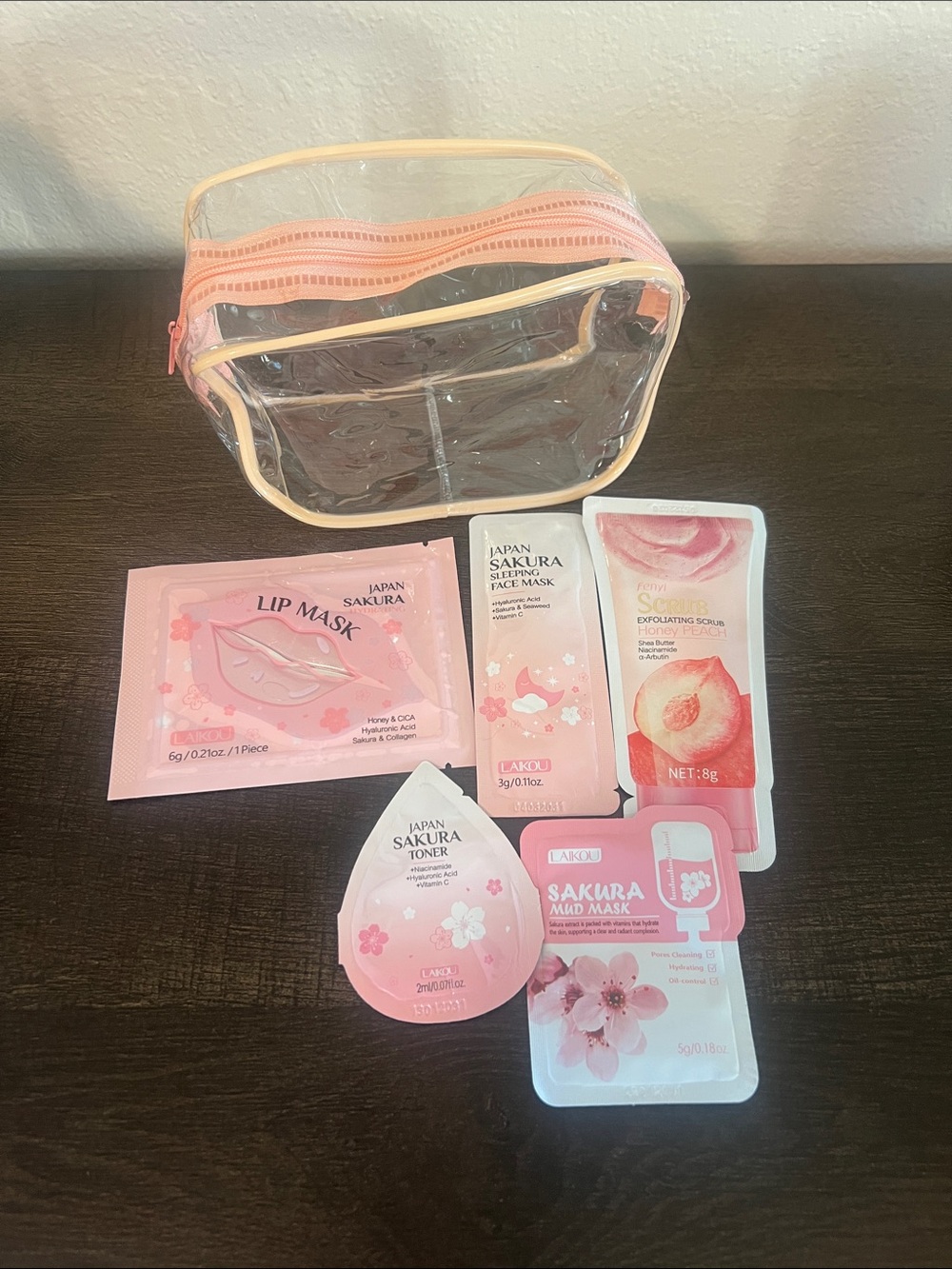 Makeup Bag Pink with 5 Sakura Beauty Masks
